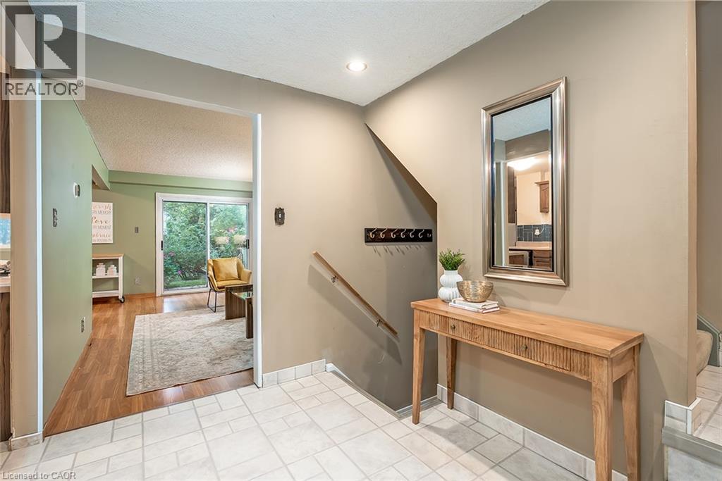 473 Woodview Road Unit# 2 Property Photo 5