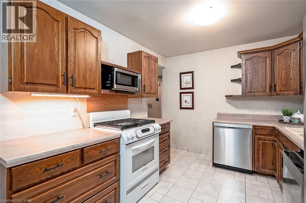 473 Woodview Road Unit# 2 Property Photo 12