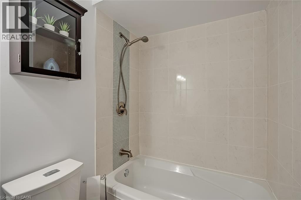 473 Woodview Road Unit# 2 Property Photo 23