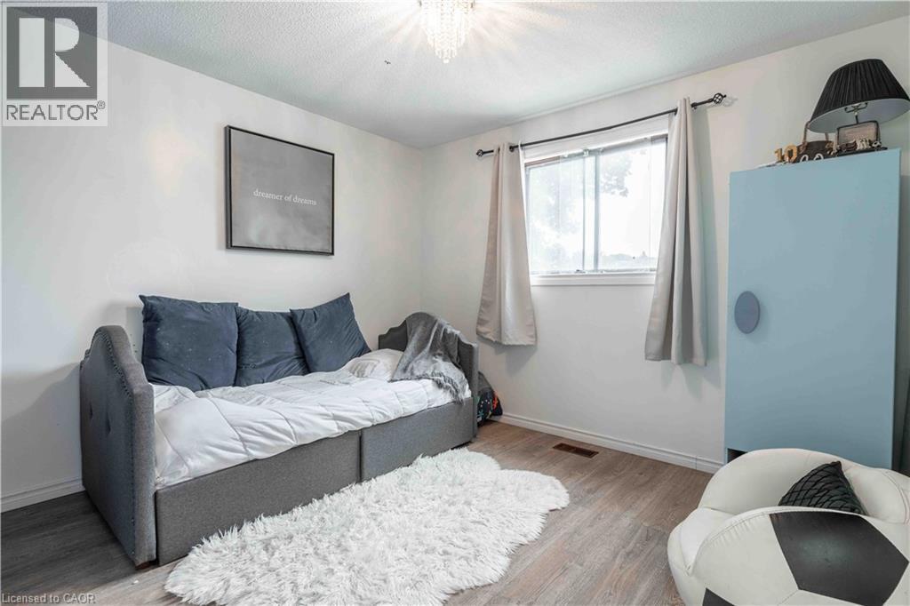 68 Aberdeen Street Property Photo 26