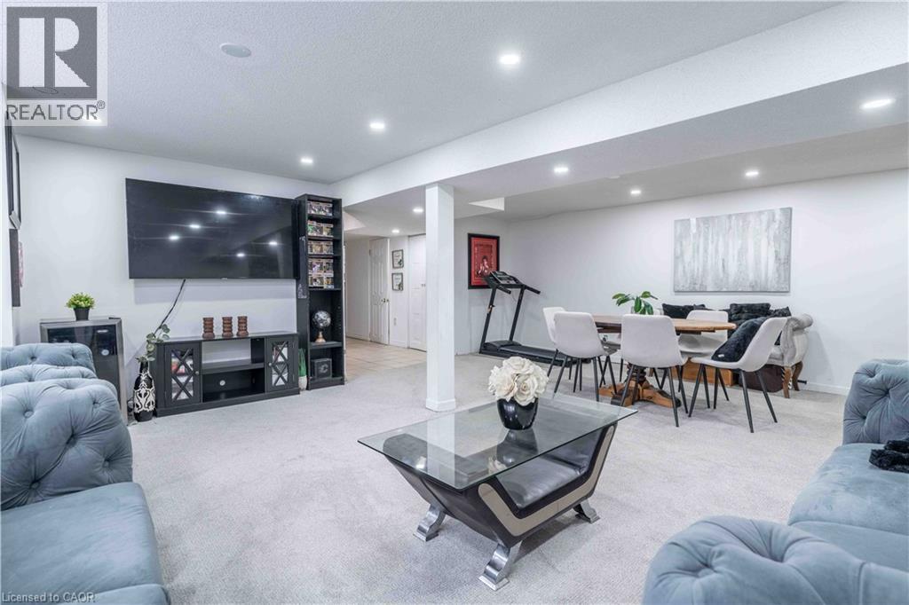 68 Aberdeen Street Property Photo 35
