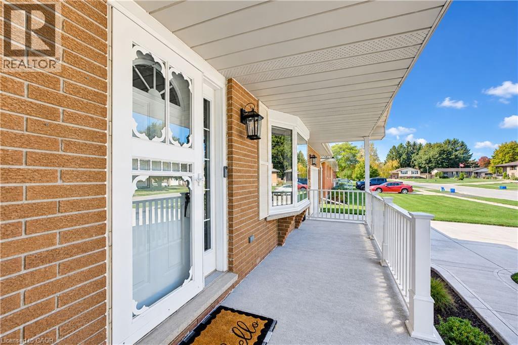 23 Jacob Street W Property Photo 4