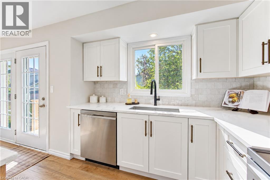 23 Jacob Street W Property Photo 10