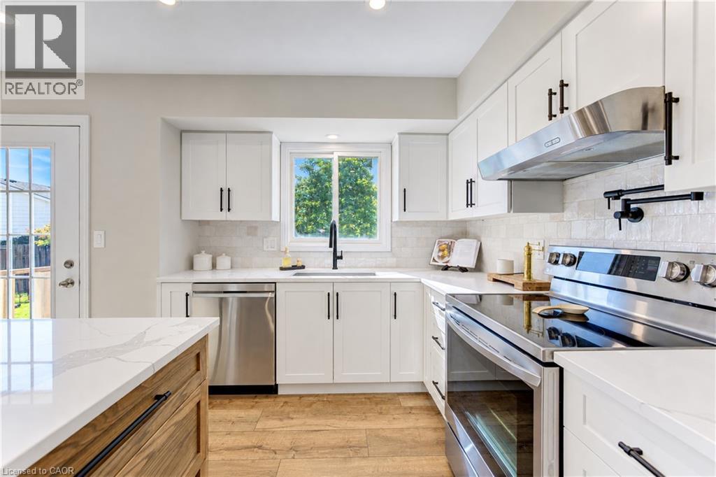23 Jacob Street W Property Photo 12