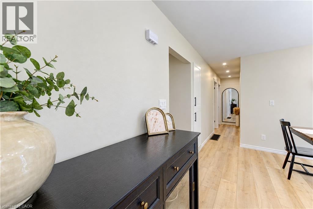 23 Jacob Street W Property Photo 19
