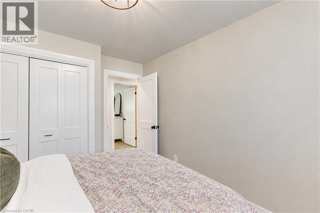 23 Jacob Street W Property Photo 26