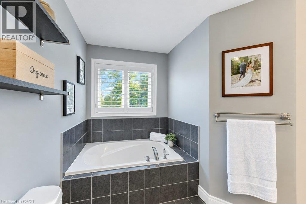 31 Elmbank Trail Property Photo 40