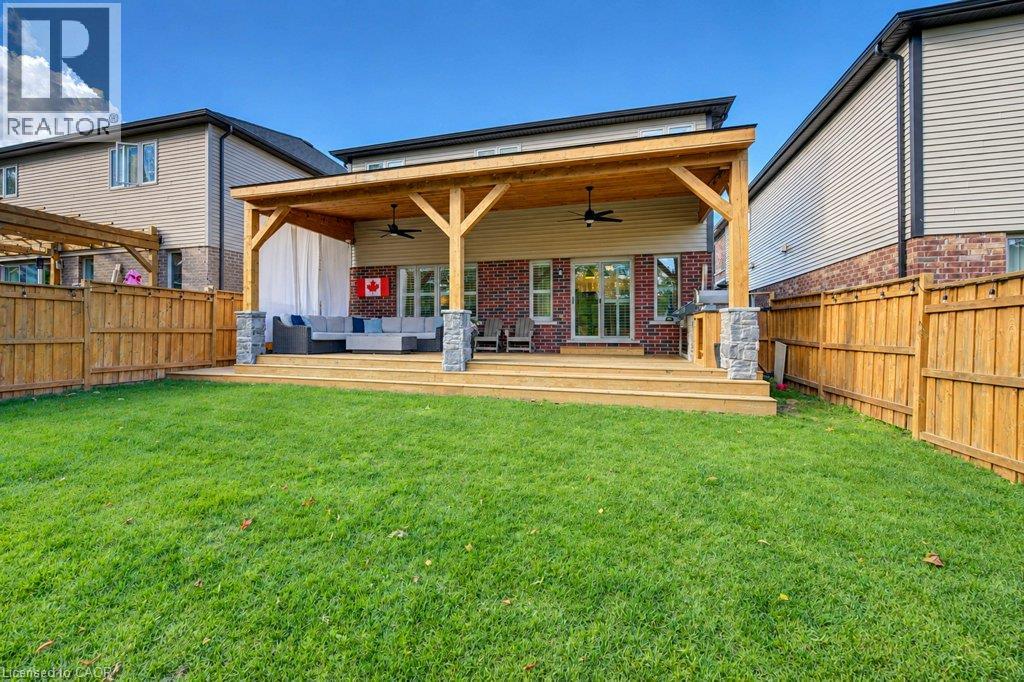 31 Elmbank Trail Property Photo 45