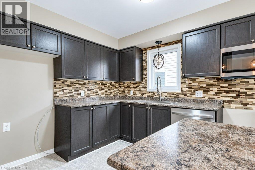 1651 Crimson Crescent Property Photo 7