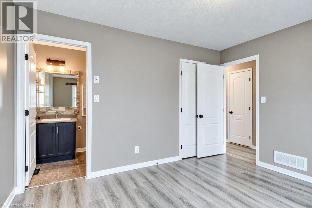 1651 Crimson Crescent Property Photo 24