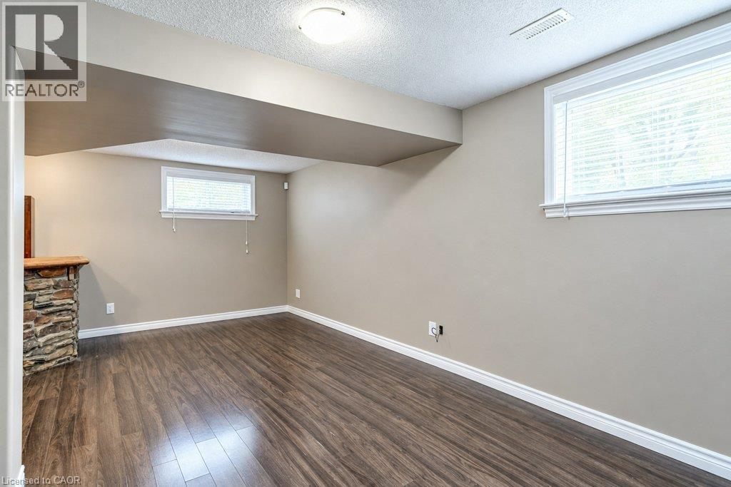 1651 Crimson Crescent Property Photo 30