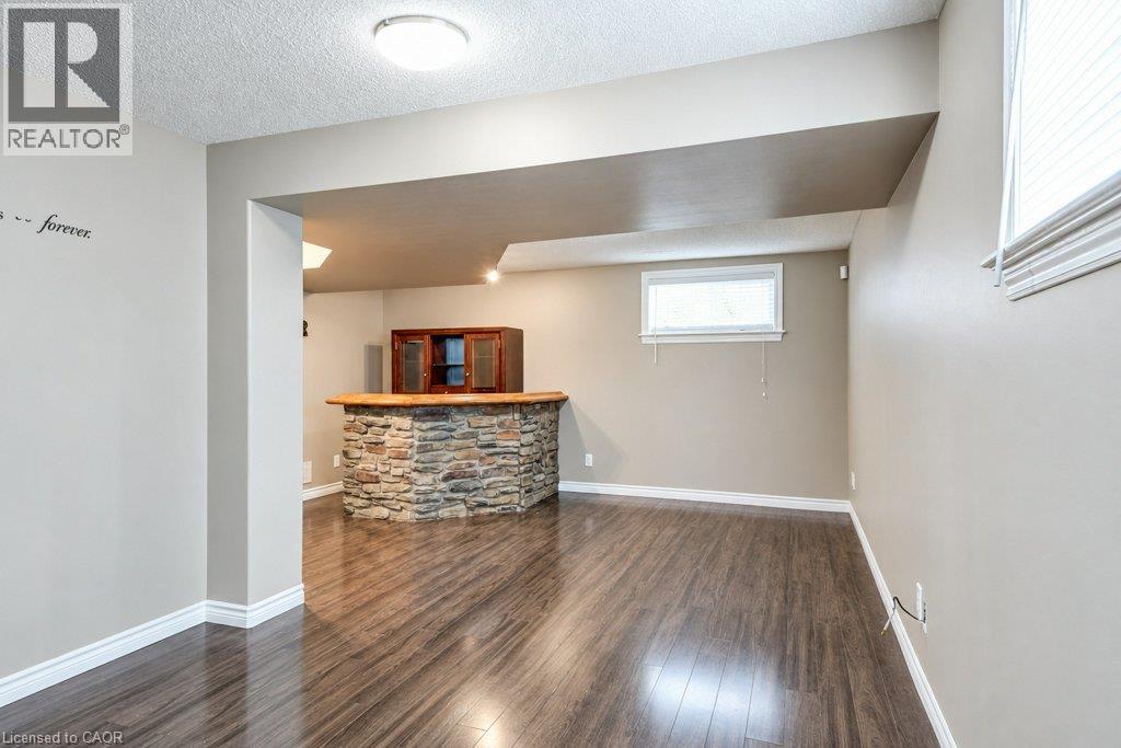 1651 Crimson Crescent Property Photo 32