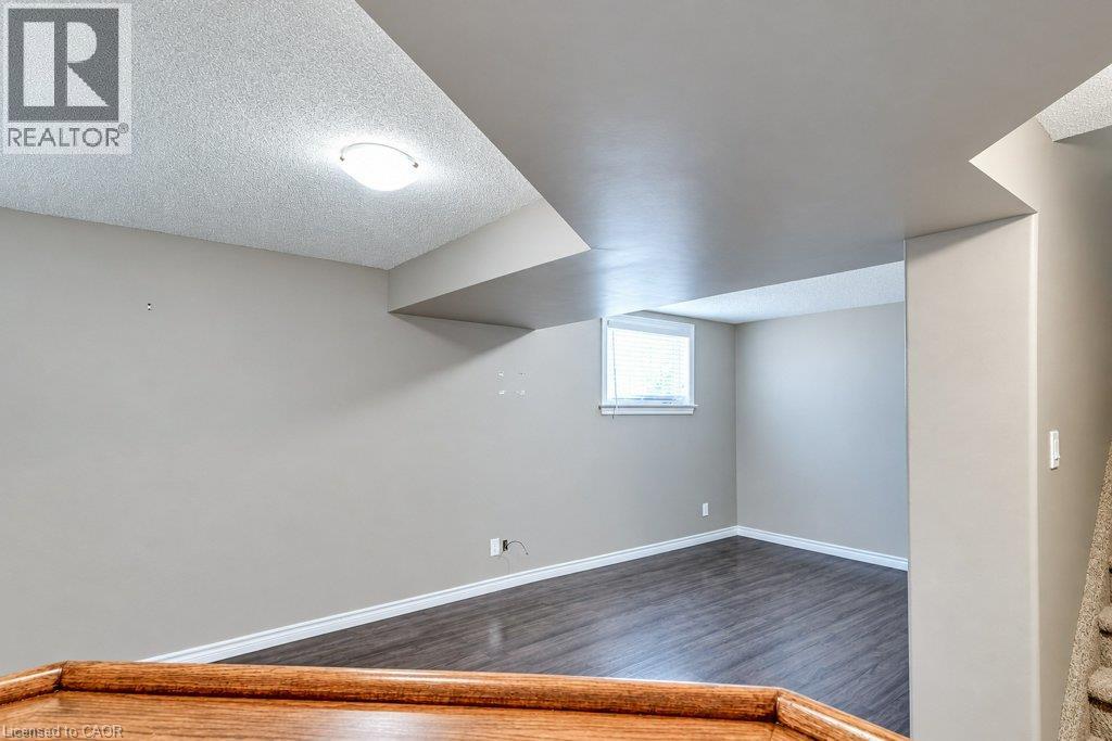 1651 Crimson Crescent Property Photo 34