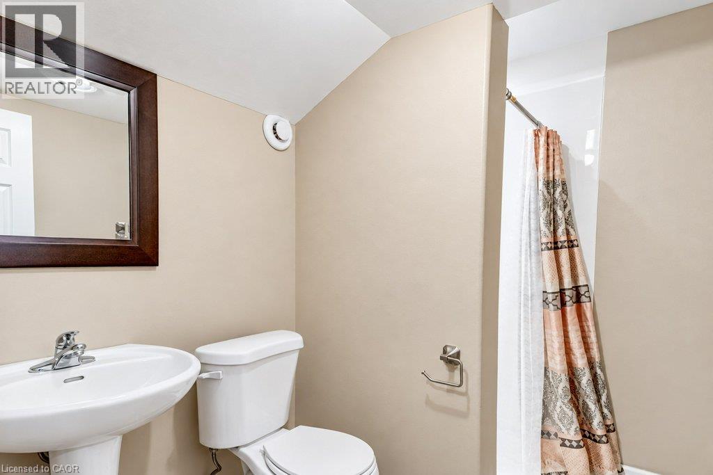 1651 Crimson Crescent Property Photo 35