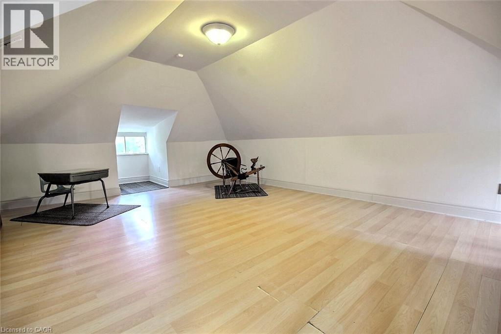 223 Water Street N Property Photo 18