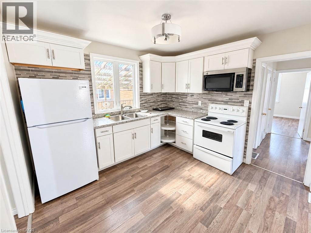 374 East 15th Street Property Photo 1