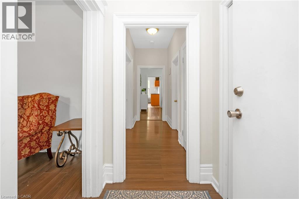 117 Fairleigh Avenue S Property Photo 4