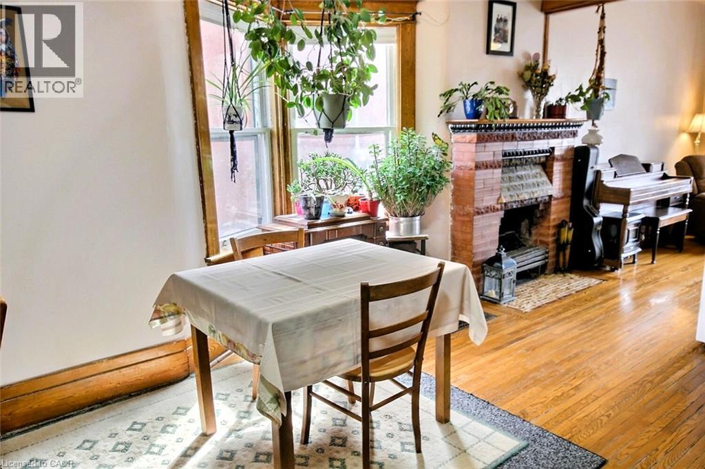 223 Water Street N Property Photo 6