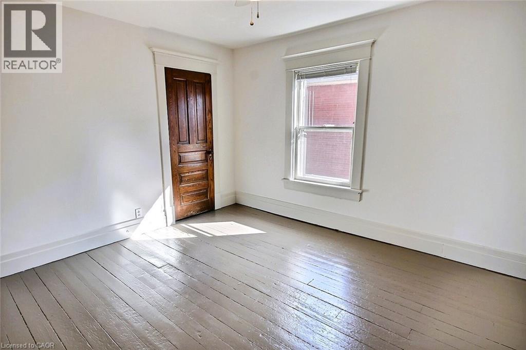 223 Water Street N Property Photo 15