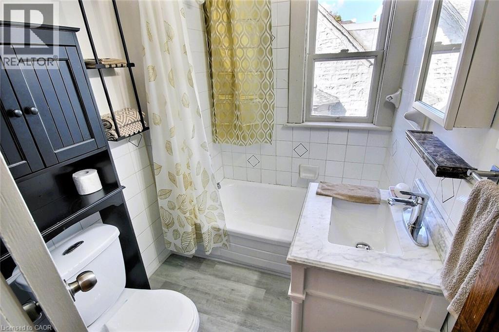 223 Water Street N Property Photo 16
