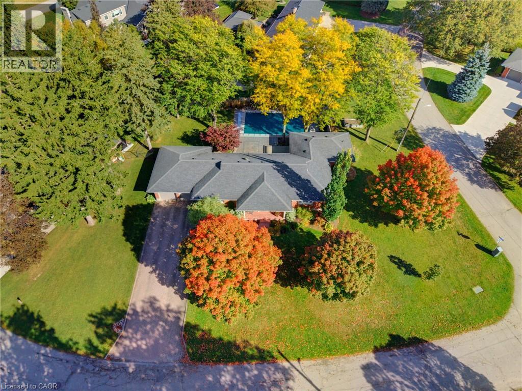 33 Jackson Crescent Property Photo 1