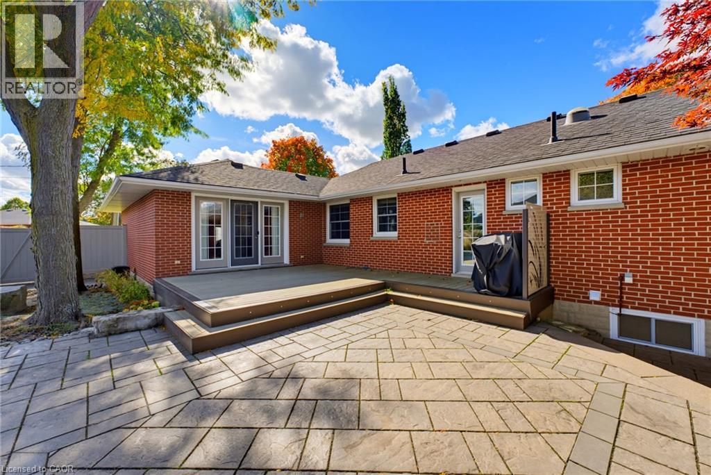 33 Jackson Crescent Property Photo 42