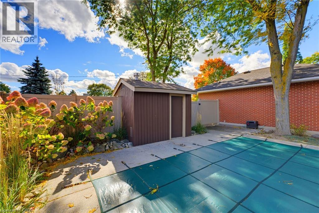 33 Jackson Crescent Property Photo 44