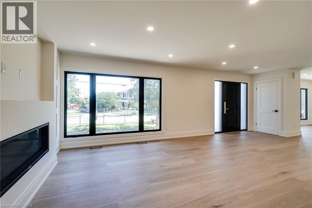 24 Royce Avenue Property Photo 11