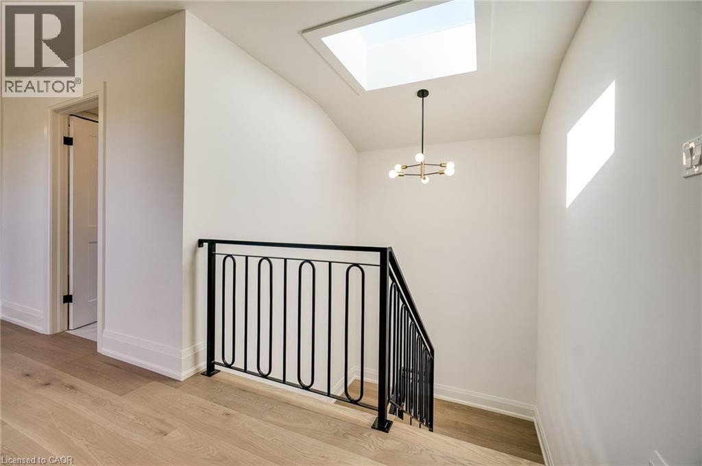 24 Royce Avenue Property Photo 28