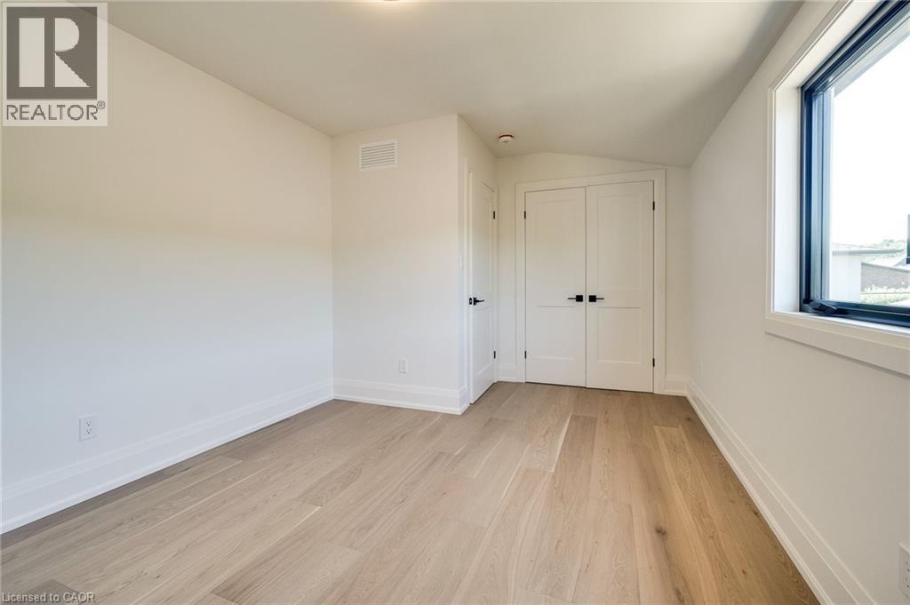 24 Royce Avenue Property Photo 36