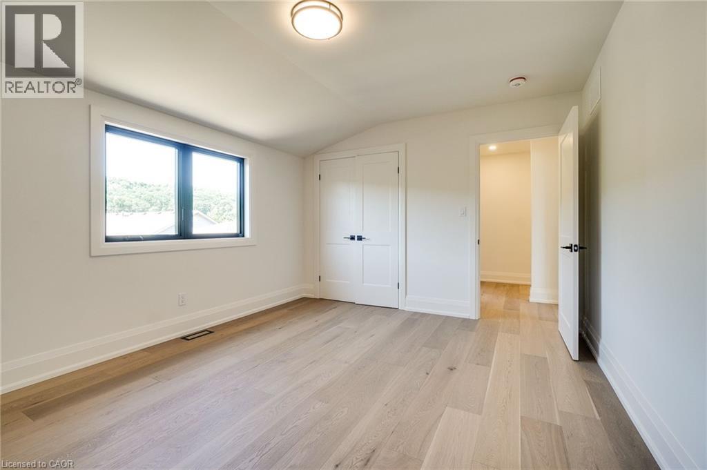 24 Royce Avenue Property Photo 40