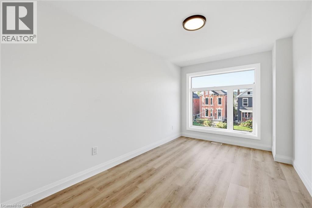 48 Melbourne Street Property Photo 33