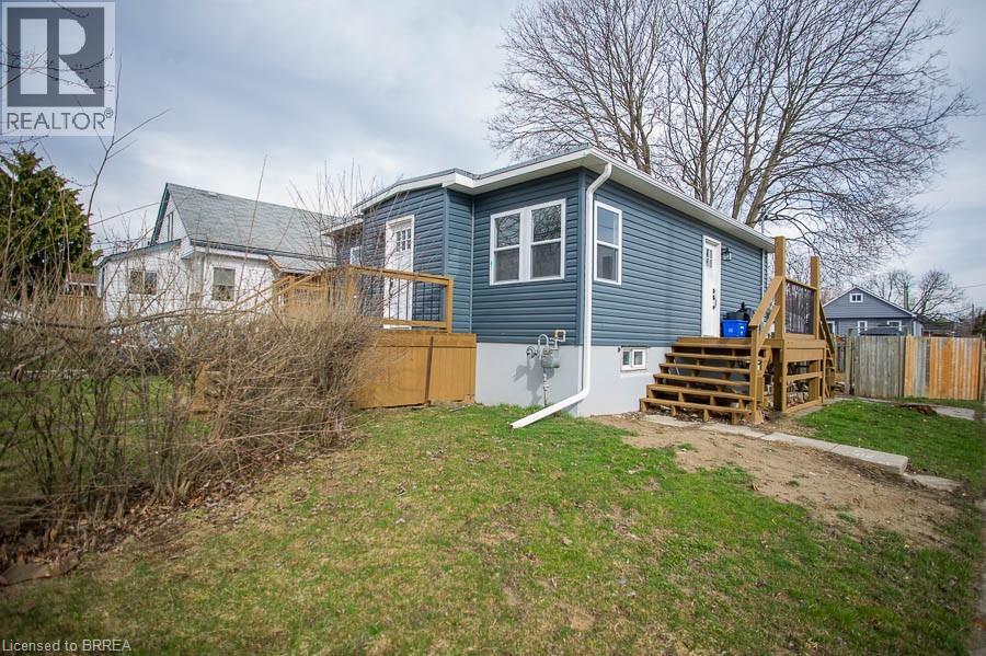 20 Park Avenue E Property Photo 2