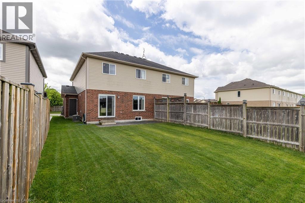 8625 Upper Canada Drive Property Photo 2