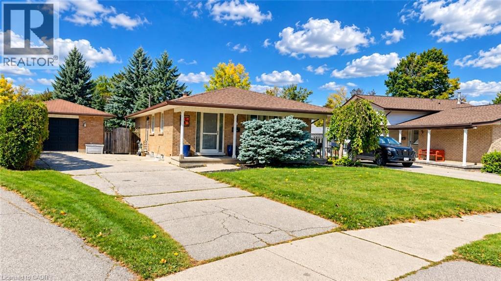 76 Appalachian Crescent Unit# Upper Property Photo 2