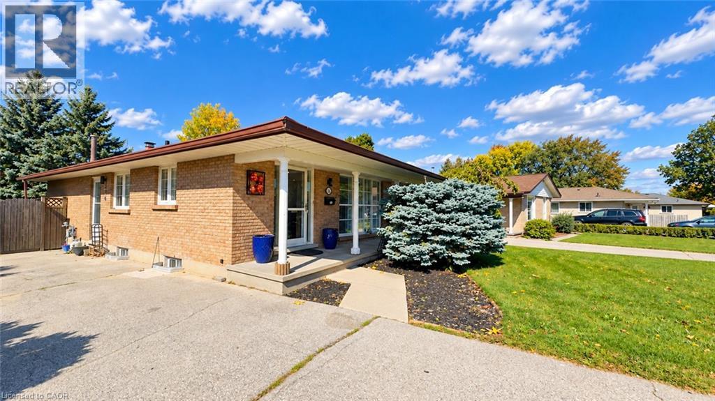76 Appalachian Crescent Unit# Upper Property Photo 4