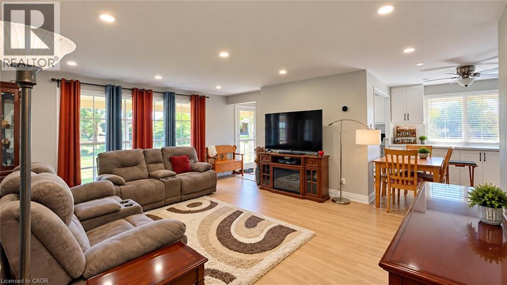 76 Appalachian Crescent Unit# Upper Property Photo 5
