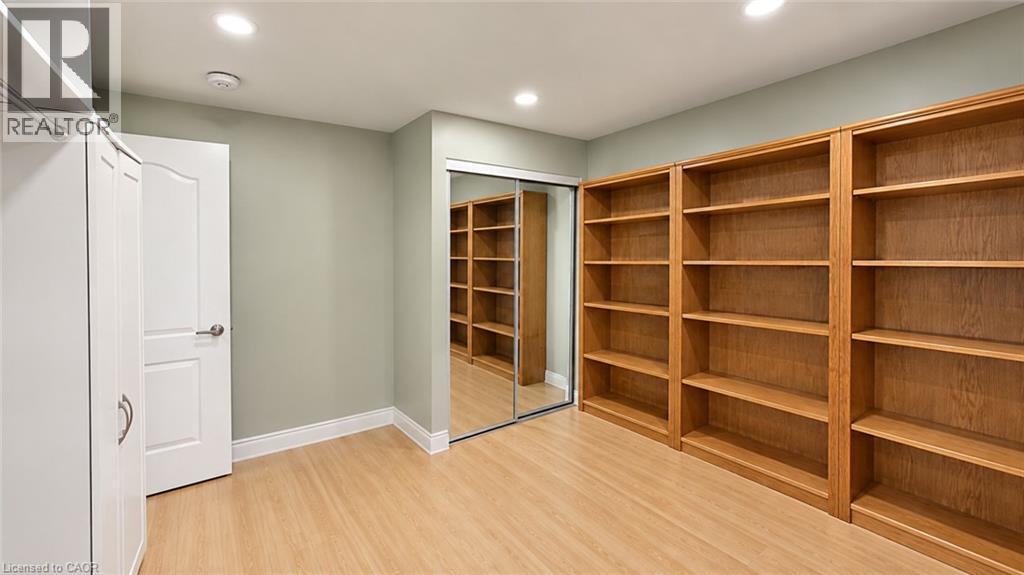76 Appalachian Crescent Unit# Upper Property Photo 14