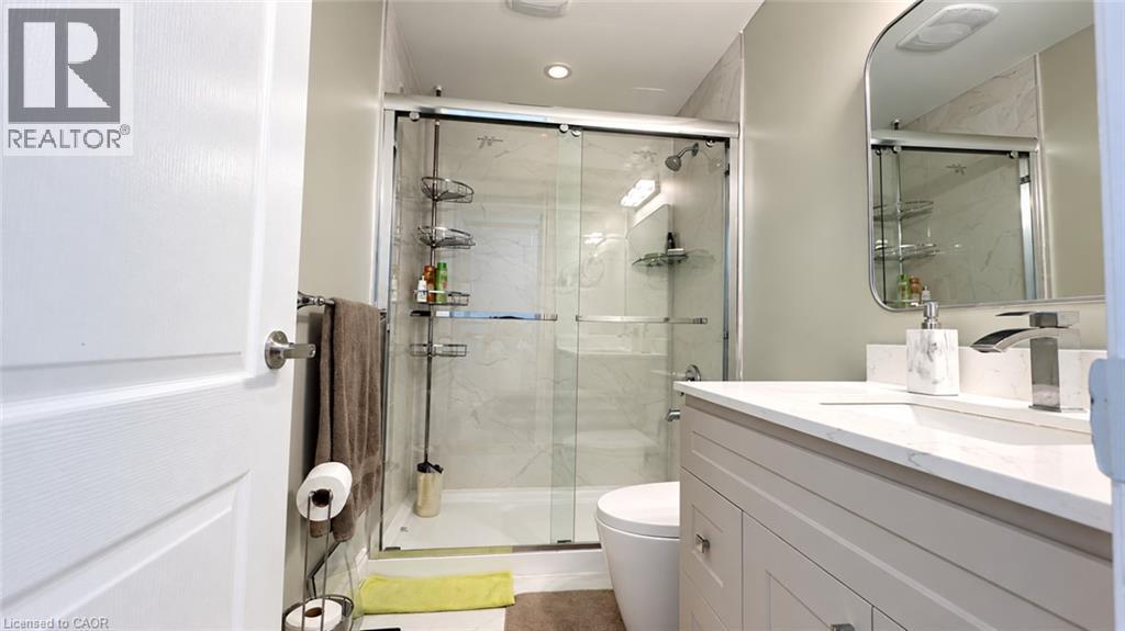 76 Appalachian Crescent Unit# Upper Property Photo 16