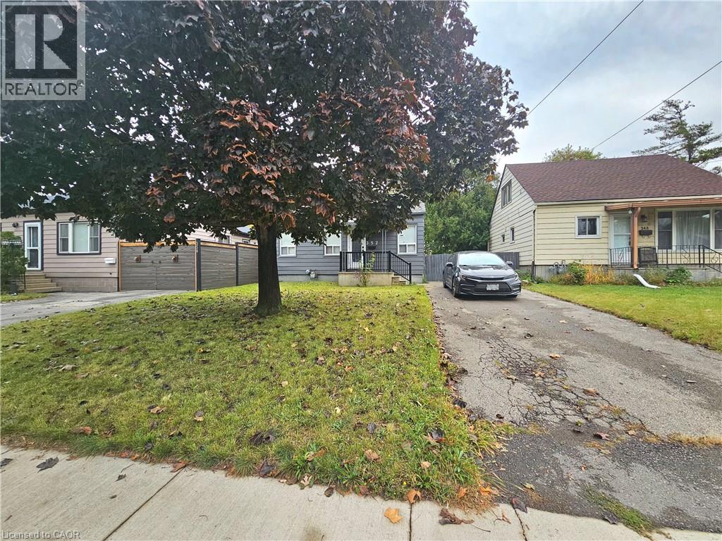 352 Weir Street N Property Photo 1