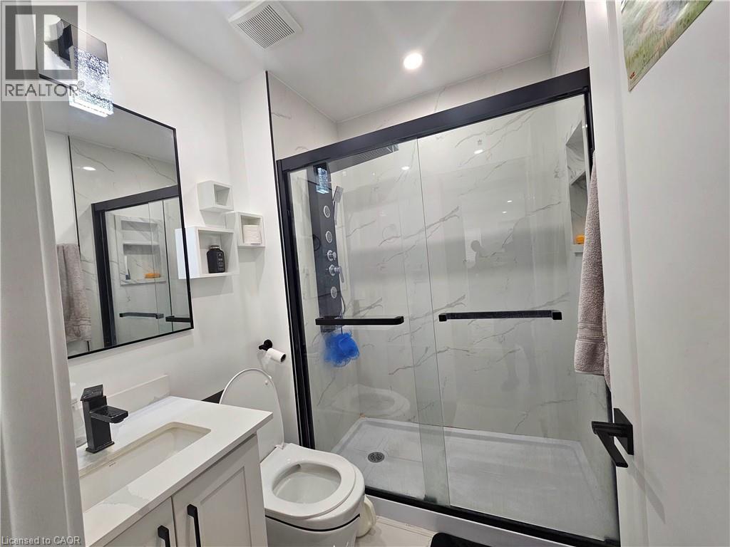 352 Weir Street N Property Photo 9