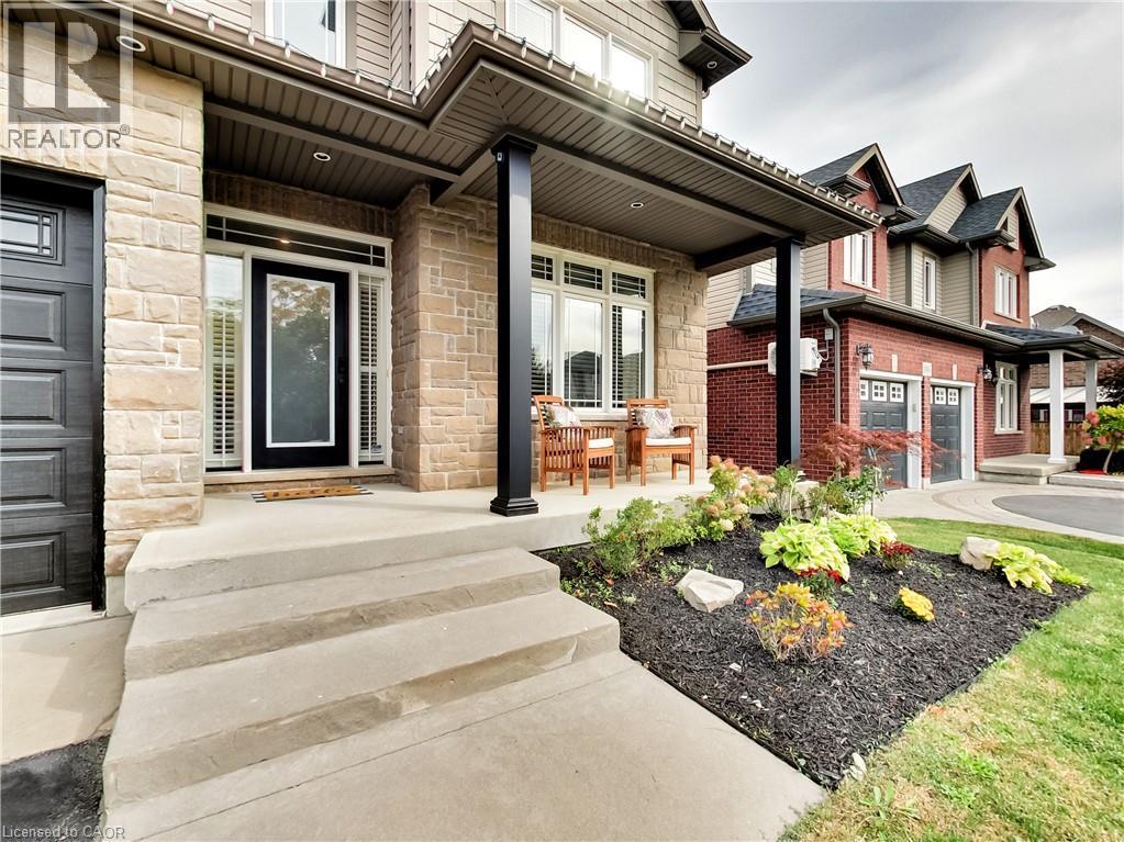 4007 Bush Crescent Property Photo 2