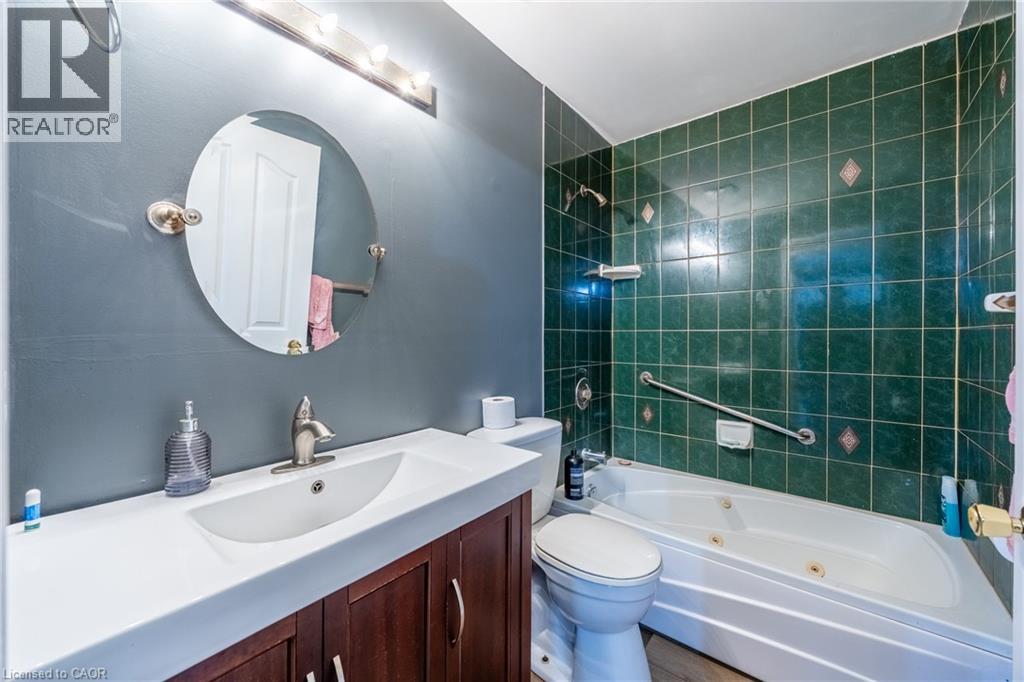 650 Charlotteville Rd 7 Property Photo 19