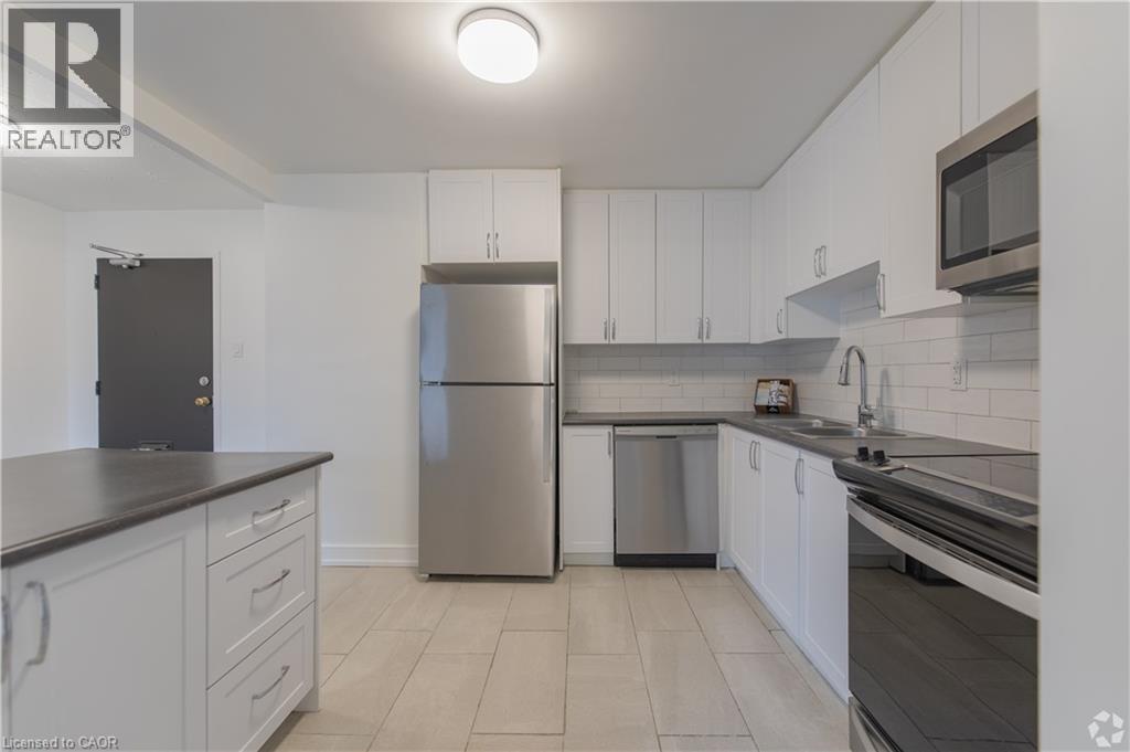 285 ERB Street W Unit# 809 Property Photo 1