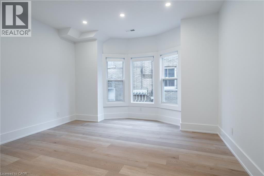 204 Balsam Avenue S Unit# 2 Property Photo 10