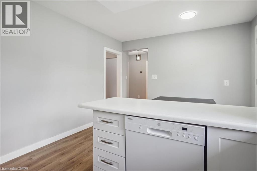 1 Robroy Court Unit# Upper Unit Property Photo 13