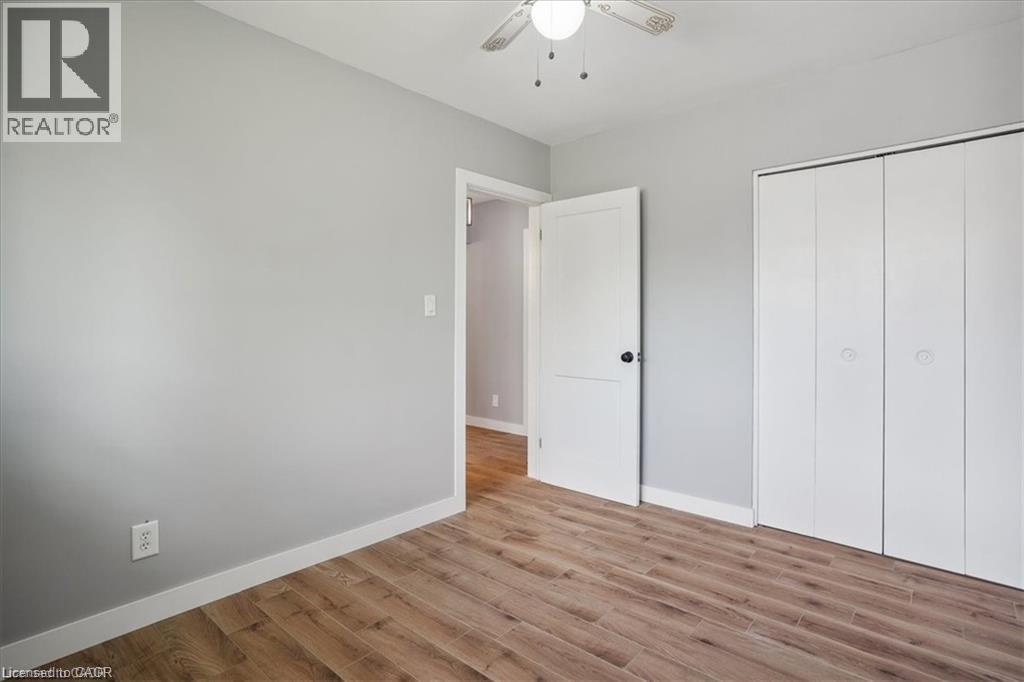 1 Robroy Court Unit# Upper Unit Property Photo 17