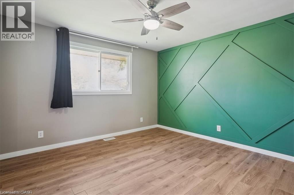 1 Robroy Court Unit# Upper Unit Property Photo 18