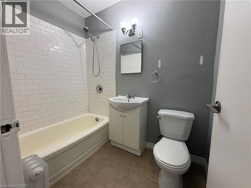 1797 Main Street W Unit# 18 Property Photo 12