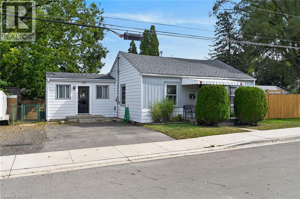 82 Division Street Property Photo 2